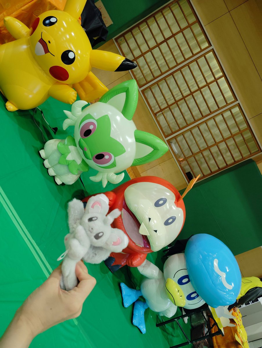 kyusui_polymer's tweet photo. 空港の空の日フェスティバル行ってきました！！ポケモンいっぱいでした！！かわいいー！ https://t.co/b7QqhAlVyl