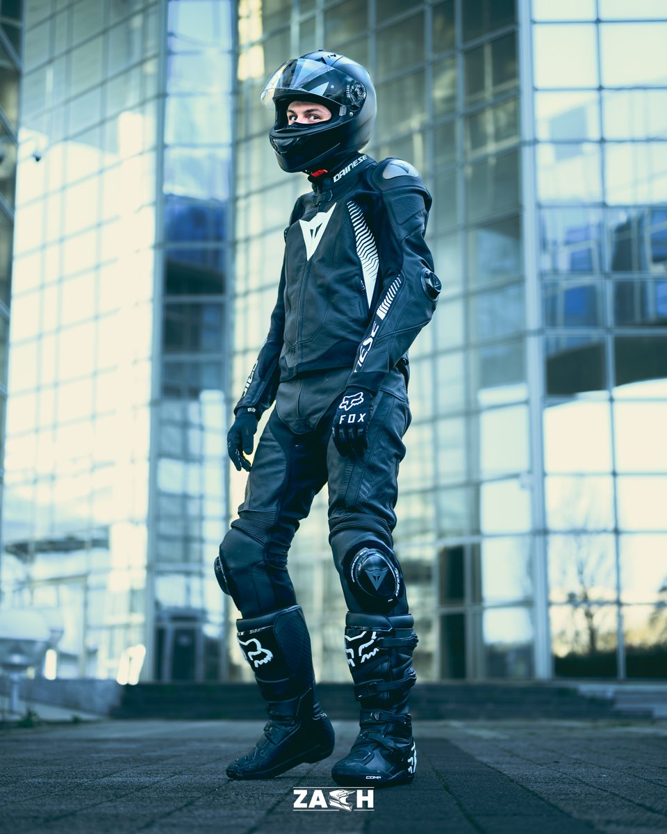 sektor_gear's tweet photo. First test of a motorcycle suit

📸 : Zach https://t.co/59uSZtzTGM
