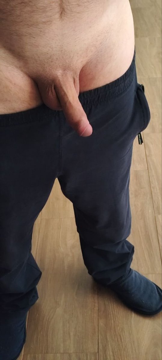 MariusRo33's tweet photo. Bună dimineața 😜🍆
Good morning 😜🍆
#trackdriver #pula #cock #sexy https://t.co/tg4hq08aGr