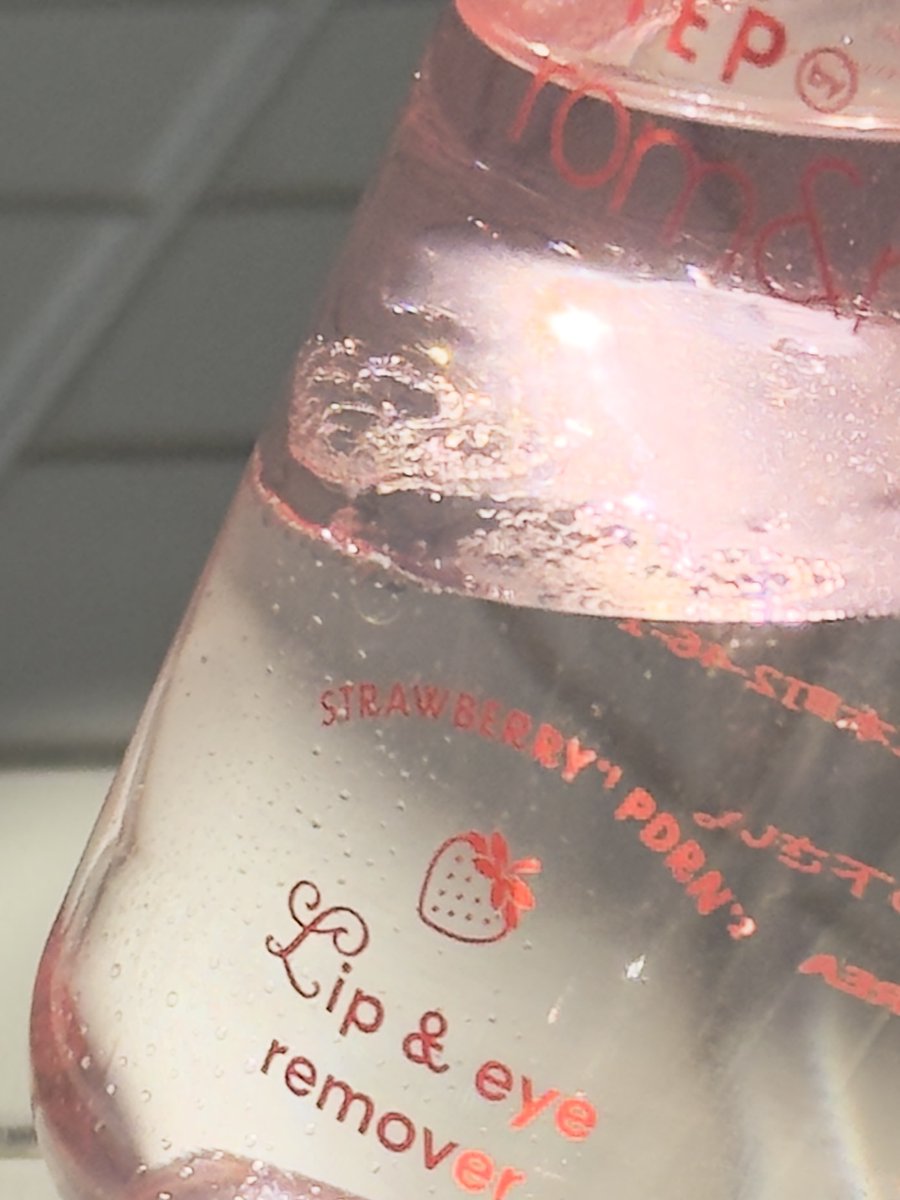 romandyou's tweet photo. NEXT準備中… 🍓🧼🫧🧴

ロムアンドって本当に🐧と仲良しなんですっ https://t.co/z8X6AMWsFJ