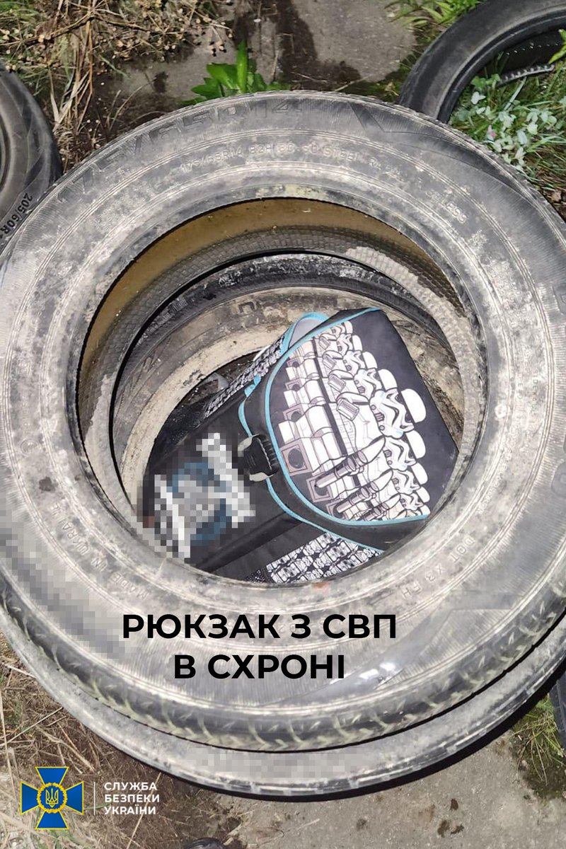 ServiceSsu's tweet photo. СБУ затримала у Рівному агента рф, який на замовлення ворога намагався підірвати автобус із воїнами ЗСУ

➡️ https://t.co/ZuFgG23VhF https://t.co/pcKoYRn6XI