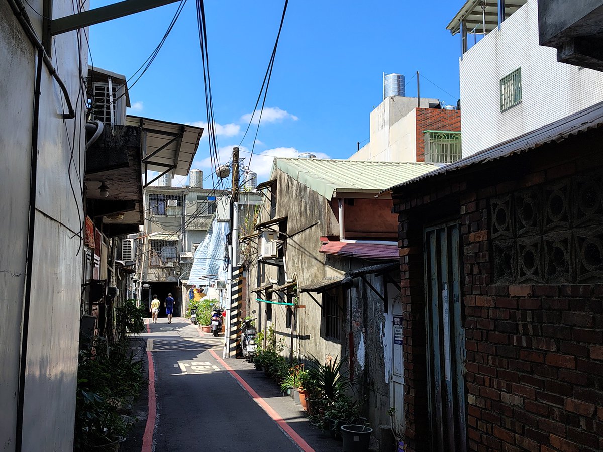lin1785414's tweet photo. 樹林的散步
建築觀察 https://t.co/WPXN60uxhB