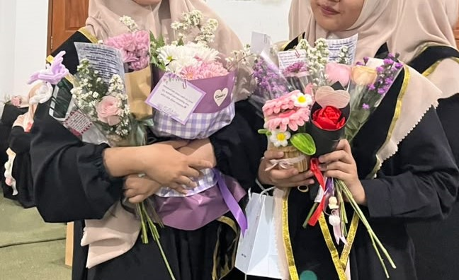 blueberryzzl's tweet photo. akhirnya lengser juga kita @0twfisip  😂✌️ https://t.co/BHZQvArgyj
