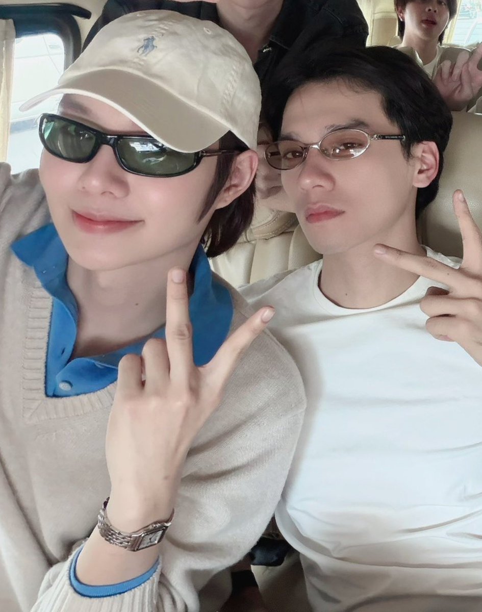 MYLOVELY_YELLOW's tweet photo. เอาจริง ผู้คนมากมาย แต่พวกยูตัวติดกันมากเลยนะ🫢

#KengNamping #เก่งน้ำปิง
#ทริปทำบุญบ้าง https://t.co/SxriZ3BXSQ