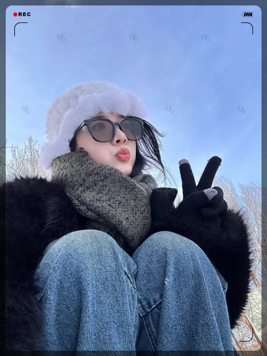 EleanorPeronvq's tweet photo. 雪に舞うフライトクス、ネギが香る特別な瞬間 冬の遊びと和の味、最高の組み合わせだね！ https://t.co/GBZ8XBC6RX
