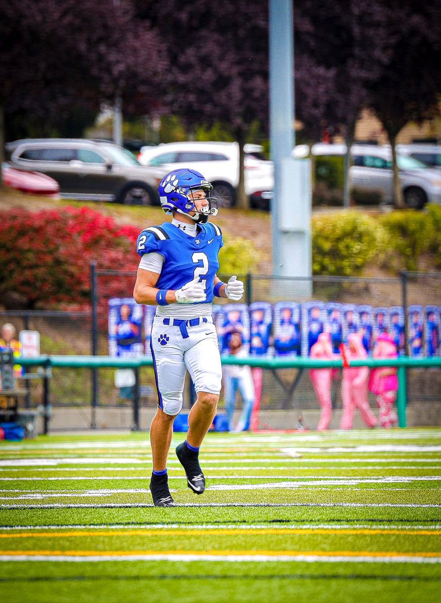CarlinGochnour1's tweet photo. C/O 2027 
6'1 190lb  WR
 3.0 Gpa 
Senior season games 1-6
5 TDs 267 Yards 17 receptions
@BrandonHuffman 
@BHSBlueTrain 
@WipeMeDownBoyz 
@Murdock_02 
@Ryan_Clary_ 

https://t.co/0vencGqjx2 https://t.co/r5RsKLetTw