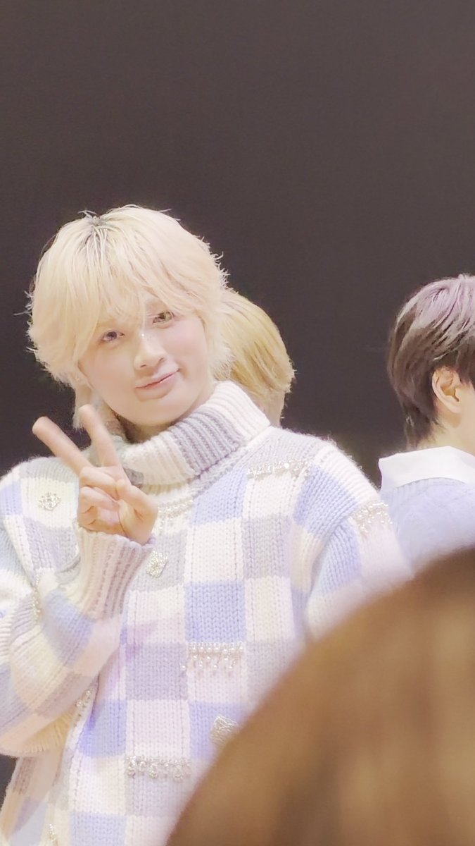s_hi_y's tweet photo. 261012  
DXTEEN 8TH SINGLE『相思想愛』リリース記念イベント
📍エミテラス所沢

たろちゃんが可愛かった~🌟💘

#田中笑太郎 #DXTEEN
#DXTEEN_相思想愛 https://t.co/sQKLb3kaPv