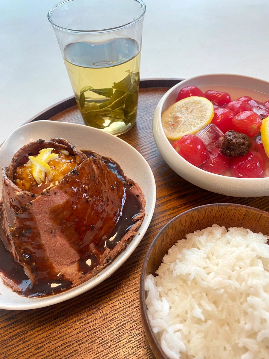 EmeryHuldedzpc's tweet photo. [食への欲求を恃んで、食欲の妨げを跳ね除けて、今日も美味しいものを探す旅へ！] https://t.co/MNEMzi9zdW