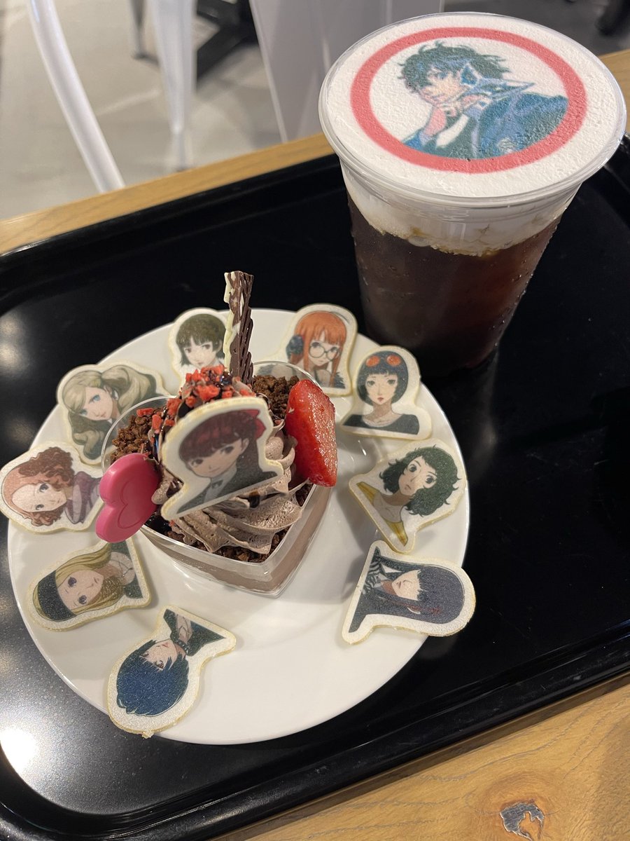 ShSkullplatoon's tweet photo. 色々報告したいことがあるんですけど、、

とりあえず、こちらがペルソナ5名物、、、

10股ドリンクフルセットです（最低） https://t.co/Xr10k0OT6x