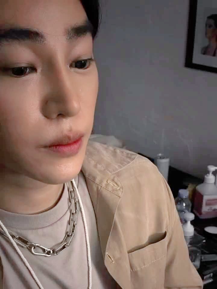 Lovemydogs_MAS's tweet photo. ไฮอีย์ 🌻 @peckpalit เป็นไงบ้างคนเก่ง น่าจะโล่งอกแล้วโนะ ทุกอย่างผ่านไปด้วยดี สิ่งที่ตั้งใจ ก็ทำออกมาดีมากๆ ภูมิใจในตัวเองเยอะๆ น๊า เฮียเก่งที่สุดแล้วคับ ♡ มาให้เจออีกบ่อยๆ นะ อย่าเว้นนาน .. มันคิดถึ๊งงงงง ..

❤️ รักน๊า #จุ๊บมือ
#เป๊กผลิตโชค #PeckPalitChoke
🙏🏻 Cr. naga_naga https://t.co/x3AjYwilQ0