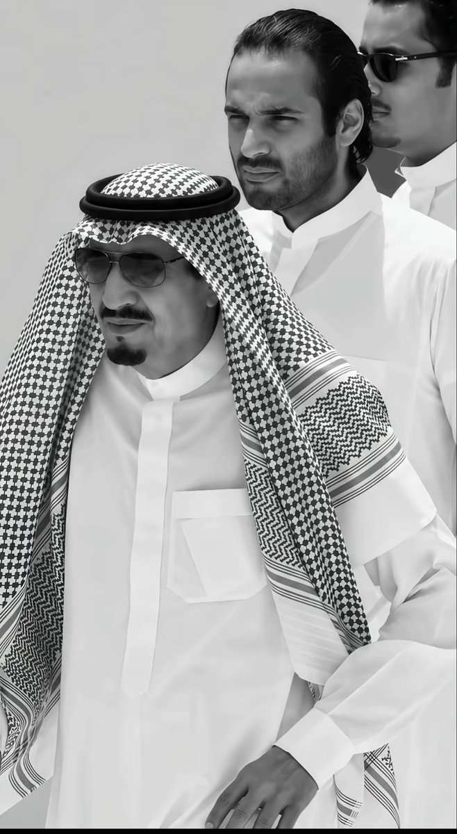 up2chels's tweet photo. نبيها خلفية جوال تصرفو https://t.co/Fp2oJjN3gU