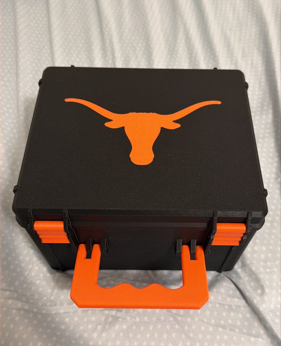 utcollects's tweet photo. got this recently and haven’t had anything but a smile every time I open it #hookem https://t.co/GDORdPM9S7