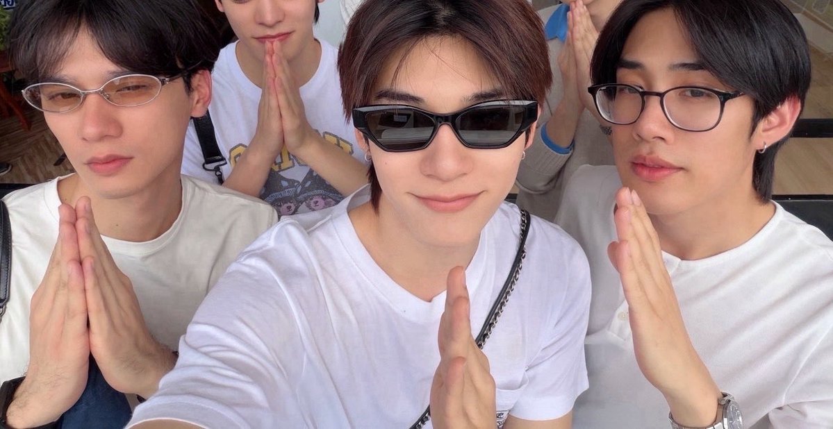 Laaaalyn's tweet photo. รูปนี้ชื่อว่า “บะหมี่กึ่งก็ผิดบ้างสบายใจกว่า”

#ทริปทำบุญบ้าง https://t.co/oQX5J21yzm