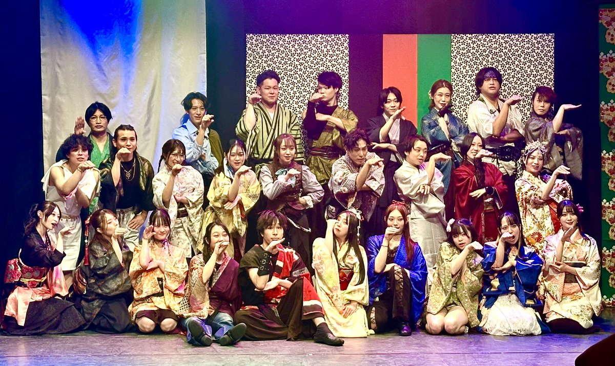 K9um3ik5oS4's tweet photo. ＃芝居家だんす『＃浮世』　
寺澤俊彦くん作・演出
先日まで立ってた大塚萬劇場で観劇
寺澤君も過去共演の皆もキラキラ✨
活躍が嬉しい🥰
ダンス・衣装・照明・音楽・殺陣と華やかな
作品２本立て💖
千秋楽もお席あるそうです
山手線も湘南新宿ラインも運転見合わせ
後の予定が入ってなくて良かった https://t.co/SAEqas56kb