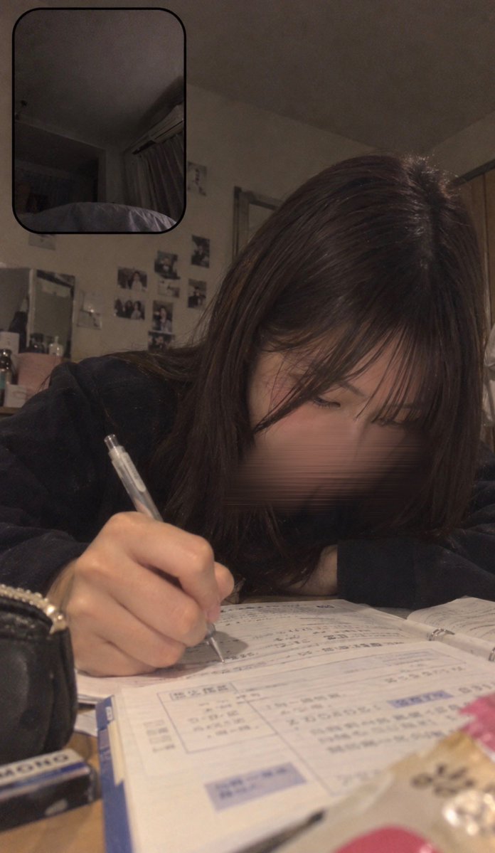 pucu6g's tweet photo. 自撮りすることでギリギリ勉強継続がままなってる https://t.co/slyXL7QWW9