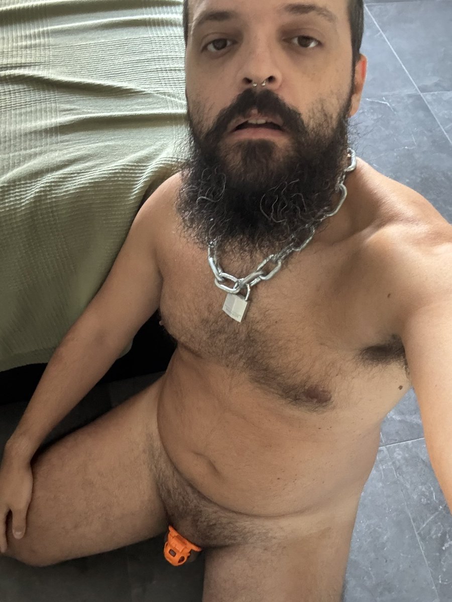 bearded_fag's tweet photo. #locktober2026 #locktober Day 9
#teamexhib #teamchastity #lockedboy #teamlocked #lockedfag #gayfeet #gaybeard #hairygay @ChastitypigRTS @CagedLegion @goodboyrt1 https://t.co/aO7ZrD1YwM