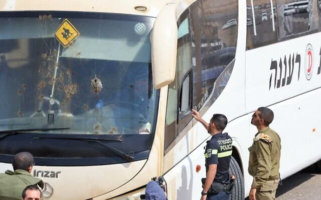 Itongadol's tweet photo. Israel. Condenan a 45 años de prisión a un terrorista palestino por un atentado contra un micro que transportaba a soldados en 2022 (Itongadol/Agencia AJN)
Nota: https://t.co/NHE7hrVYDI
@FDIonline #Israel #terrorismopalestino #Hamás #HamasisISIS #Yihad #Iran https://t.co/PuYbrIIdiD