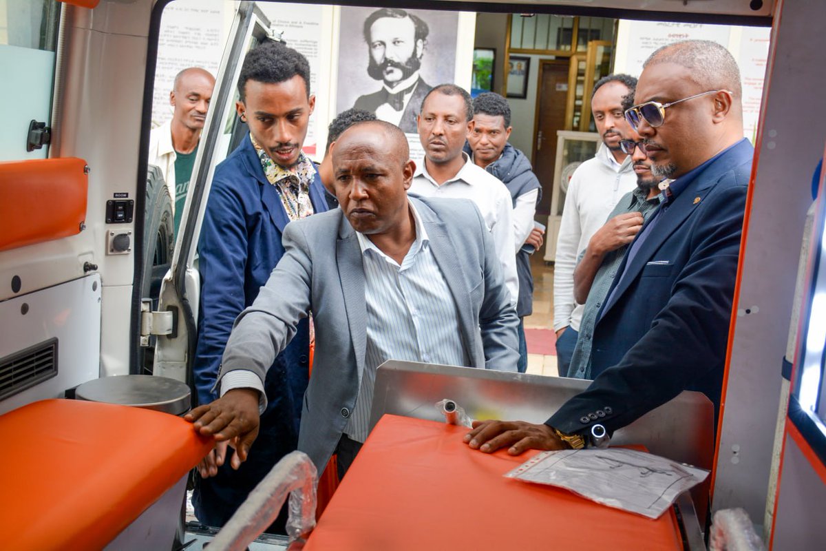 EthioRedCross's tweet photo. ERCS has refurbished ambulances and upgraded and replenished their medical equipment  to strengthen emergency medical transportation services and improve access to timely emergency care.

https://t.co/kh38x8MIAO

We Live for Humanity!

@ICRCEthiopia https://t.co/UFTk8owssv
