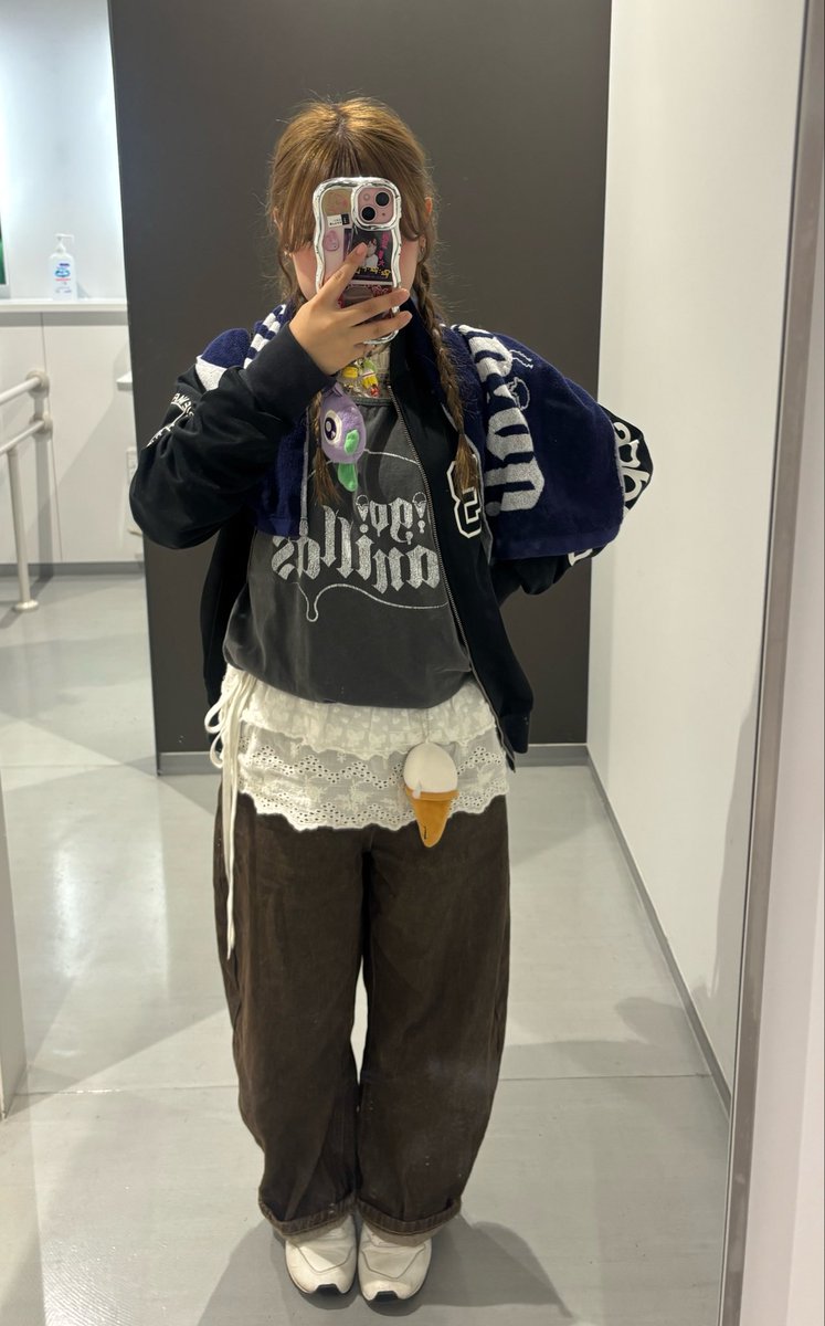 ai_28__'s tweet photo. 2年連続Gフェス行けました😭
本当に最高でした！
好きなアーティストいっぱい見れたし、バニちゃんも近くで見れたし、セイヤさんに会えた‼️‼️
#GFEST #Gフェス　#gogovanillas https://t.co/hug9TjIiTn