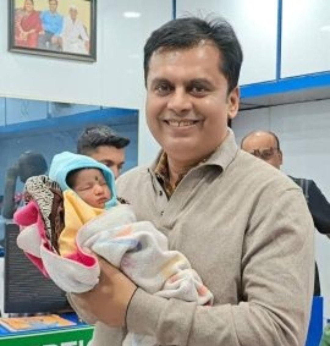 BanCheneProduct's tweet photo. A laborer working at a construction site near a hospital in Pune arrived at the facility with his pregnant wife during an emergency. Dr. Ganesh Khairi examined the woman and stated, "I must perform an immediate Caesarean section to save both the mother and the child." For a moment, the laborer worried about the heavy expense, but having no other option, he consented to the operation.

The operation was successful, and a beautiful baby girl was born during auspicious Navratri Festival. The laborer's biggest concern was how to pay the bill. When he met Dr. Ganesh and asked about the cost, the doctor smiled and said, "I do not charge a fee for the birth of a daughter." The laborer was astonished to hear this.

The doctor explained, "Every daughter is an embodiment of Goddess Lakshmi; how could I accept money when an incarnation of Lakshmi arrives? When I was studying, my mother told me that whenever God sends a daughter into this world, I should help her and her family in every way possible. Honoring my mother's wish, I do not charge any money for the birth of a daughter."

The laborer immediately fell at Dr. Ganesh's feet and said, "You are truly a form of God." It has been a decade since Dr. Ganesh started his hospital. In these ten years, around 1,000 baby girls have been born there, and not a single penny has been charged to their parents as hospital fees.

Dr. Ganesh is truly an embodiment of Lord Ganesha.

Salutes and I bow to this doctor who is carrying forward the wish of his mother. 🙏