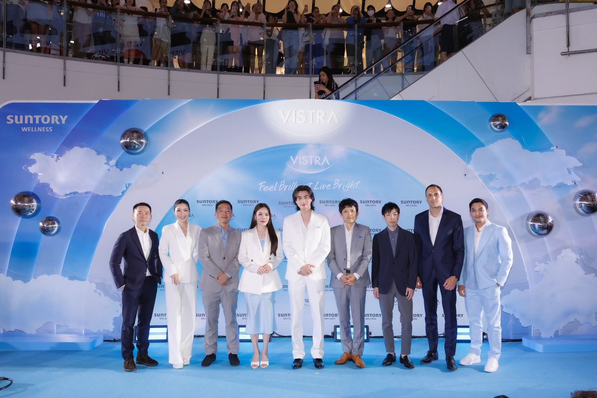 Gulfkanawutofc's tweet photo. FB​ : VISTRA

💙✨ภาพรวมความประทับใจจากงาน “THE NEW ERA OF VISTRA”

GULF VISTRA PRESENTER 
#TheNewEraofVISTRA
#VISTRAxGulf
#VISTRA #SuntoryWellness #FeelBrilliantLiveBright 

อีกหนึ่งช่วงเวลาสำคัญของ VISTRA กับการก้าวเข้าสู่ยุคใหม่อย่างเต็มรูปแบบ ภายใต้การดูแลของ Suntory Wellness พร้อมยกระดับมาตรฐานคุณภาพด้วย Japan Quality เพื่อส่งมอบผลิตภัณฑ์เพื่อสุขภาพที่มีคุณภาพและตอบโจทย์ทุกไลฟ์สไตล์

พร้อมโมเมนต์สุดพิเศษจาก “กลัฟ คณาวุฒิ” และเหล่า Exclusive Guests ที่มาร่วมสร้างสีสัน เติมเต็มบรรยากาศภายในงานให้เต็มไปด้วยรอยยิ้มและความประทับใจ 💫

VISTRA ขอขอบคุณแขกผู้มีเกียรติ พาร์ทเนอร์ สื่อมวลชน และแฟน ๆ ทุกคนที่มาร่วมเป็นส่วนหนึ่งของก้าวสำคัญในครั้งนี้

เพราะนี่ไม่ใช่แค่การเริ่มต้นบทใหม่ แต่คืออีกก้าวของ VISTRA ที่พร้อมเติบโตและก้าวไปข้างหน้าพร้อมกับทุกคน 💙

THE NEW ERA OF VISTRA — Feel Brilliant, Live Bright. ✨