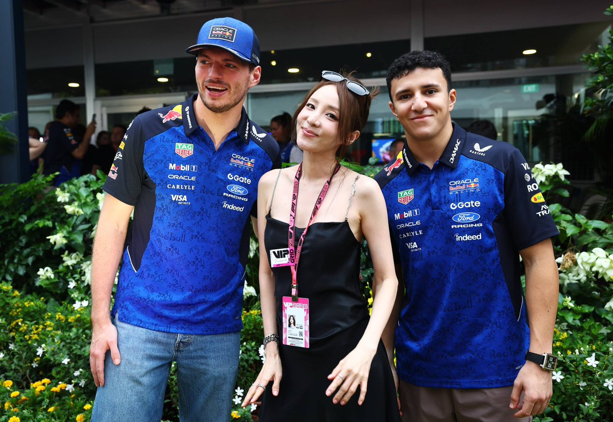 krungy21's tweet photo. Paddock moments with Max &amp; Isack 🏎️💙
And congrats on the win, Max!!! 🏆🎉👏 https://t.co/3GTCQsPrur