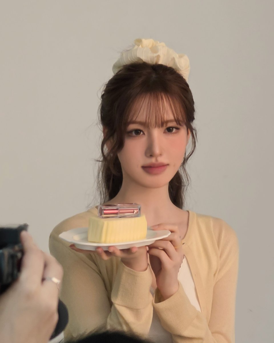 tonymoly_x's tweet photo. 이번 치즈냥이 LOOKS 저희는 꽤 마음에 듭니다.
비주얼이 사람 잡네.....
리즈 용안 CAN KILL 지기 https://t.co/99TPaJ4ytS