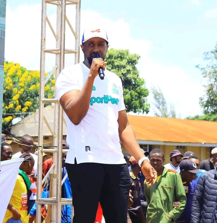 BMacottieno's tweet photo. @Kibet_bull Who if it's not @KarauriR ,the people's captain,..work force check ✅, empowerment check ✅, visibility check ✅, entrepreneurial status ✅ what else can Nairobi want of not a working governor https://t.co/znazvpazU8