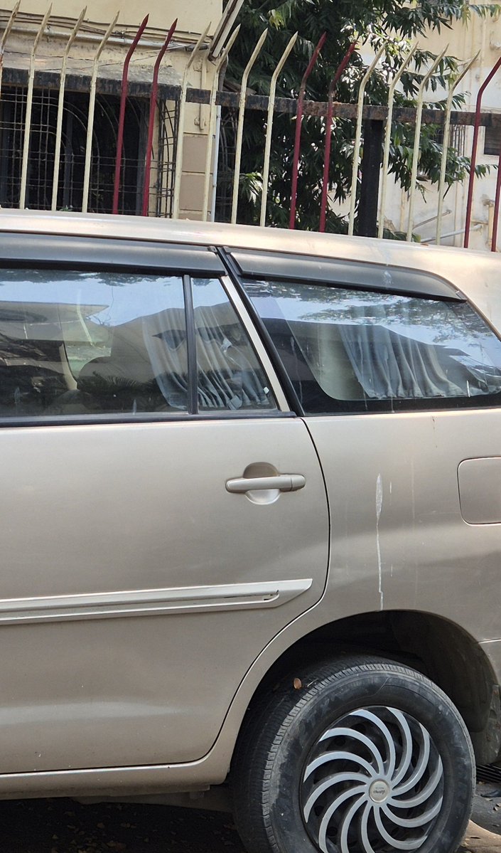 Beinghuman7715's tweet photo. @MTPHereToHelp @CPMumbaiPolice @AddCPCentralMum @MumbaiPolice unknown abandoned vehicle not belonging to local residents of societies parked opp bldg25 Sainik Sadan Rd Adarsh Ngr Century Bazar Prabhadevi since a month. Its not moved out at all. Pls move it &amp; see the dirt under it https://t.co/PmzcdN86li