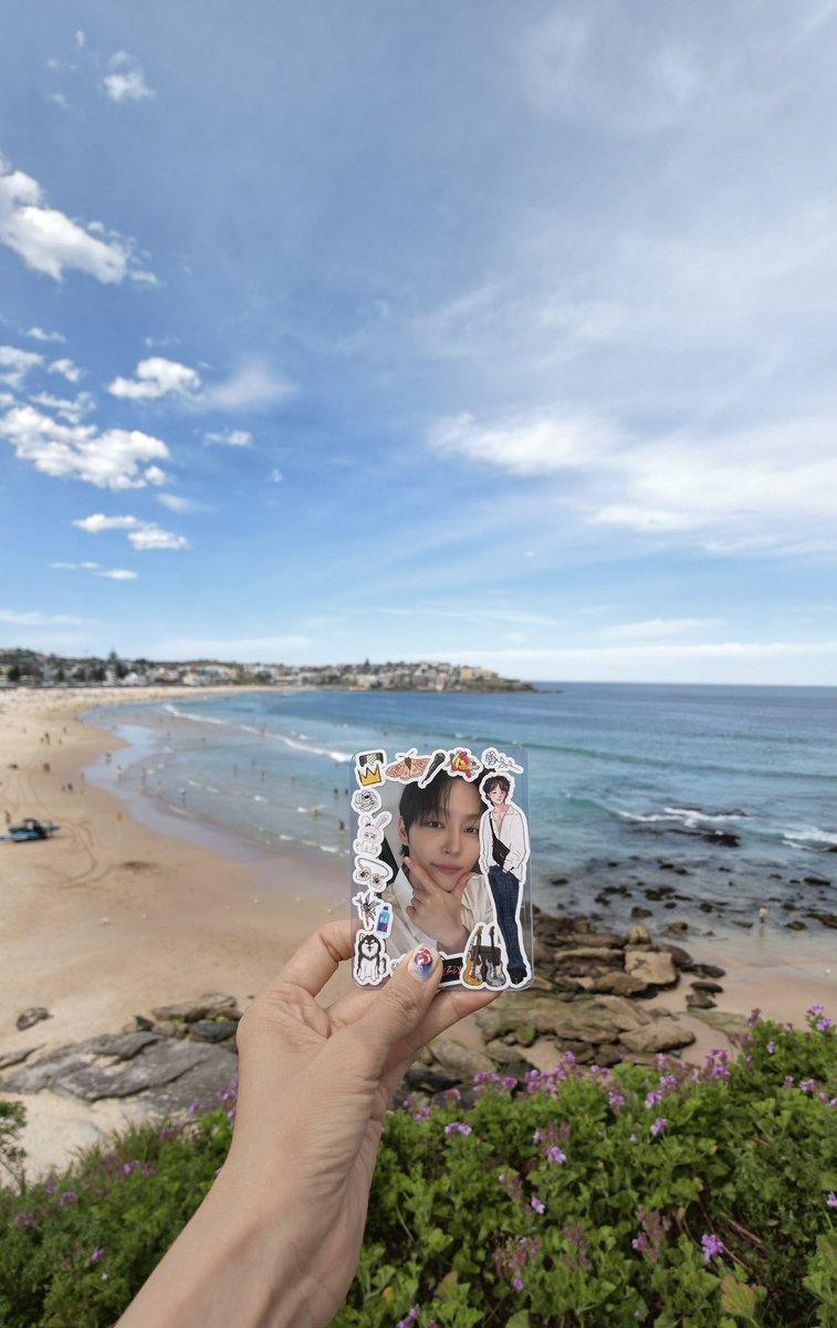 schi_rose_ws's tweet photo. 최애 바다에 최애랑 가기🤍
#BondiBeach https://t.co/izJancGFBR