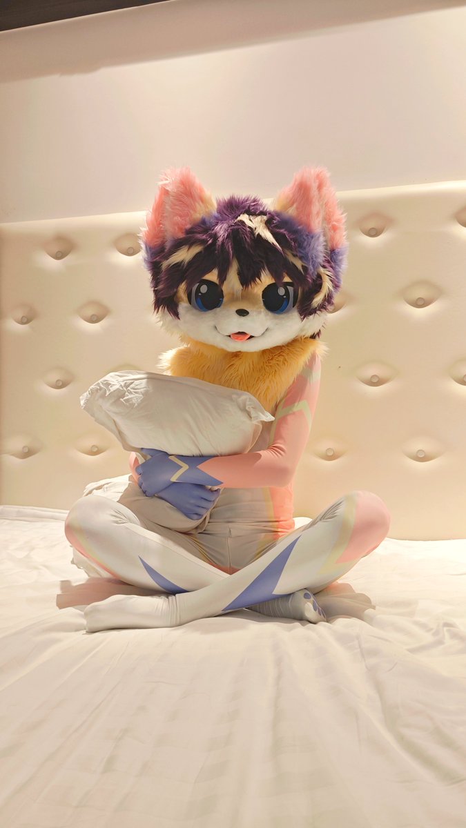Darker1ink's tweet photo. 是不是狐狸都会有魅惑的效果呢…？
#furry #zentai
📷：@YYsry9 https://t.co/Wr9DS0kcoa