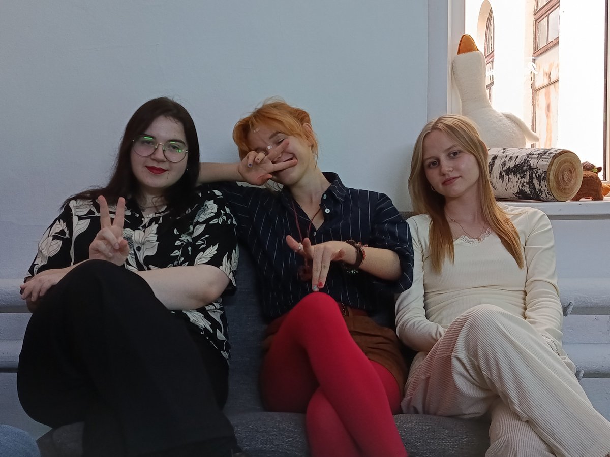 sorcieredans's tweet photo. мы триединая лунная богиня. задавайте вопросы https://t.co/xmdXmtdcyI