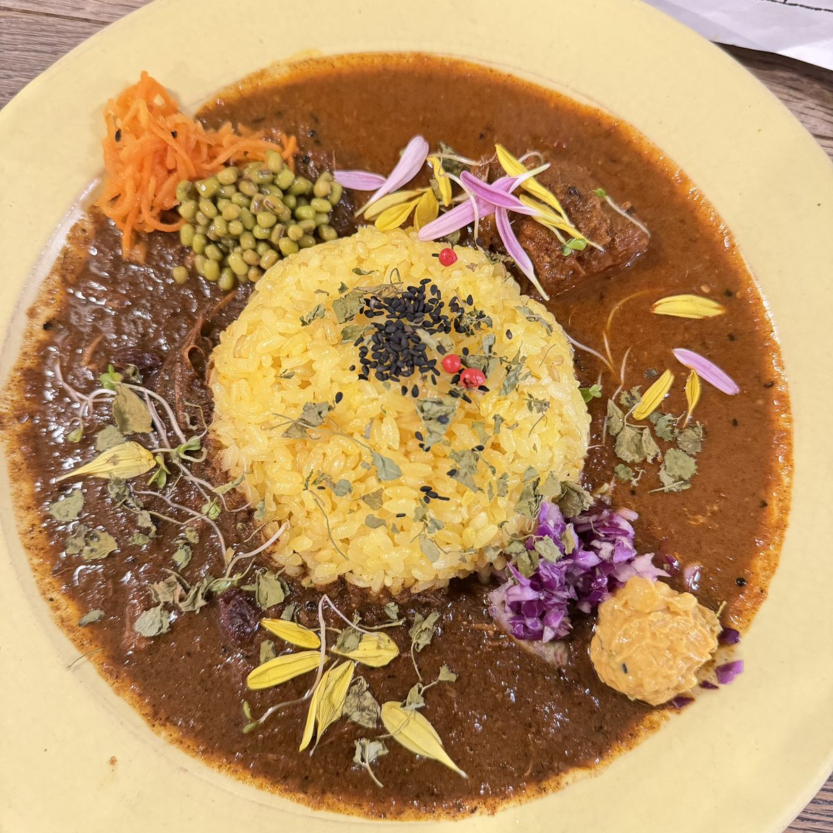 uusuke2010's tweet photo. いい天気☀️だったので、お散歩がてら、カレー🍛を食べてきました
 #下北沢カレーフェスティバル
 #カレー
 #カレーの惑星 https://t.co/jCTiFBiV2m