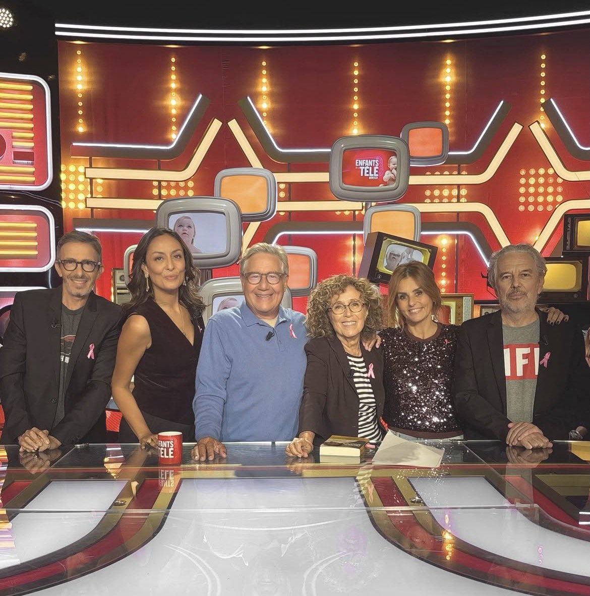 Endemol_France's tweet photo. #Audiences @FranceTV

🎉 Encore des scores au sommet pour les @EnfantsdelaTV avec @FaustineFB, entourée de toute sa bande hier, de nouveau avec un record de saison : 

👶1.9M de tvsp #Record de saison 
📌PIC à 2.5M

🔥13.2% PdA 4+

▶️ Pour (re)voir : https://t.co/4dcEdOCNzI https://t.co/ae8dFaVWlm