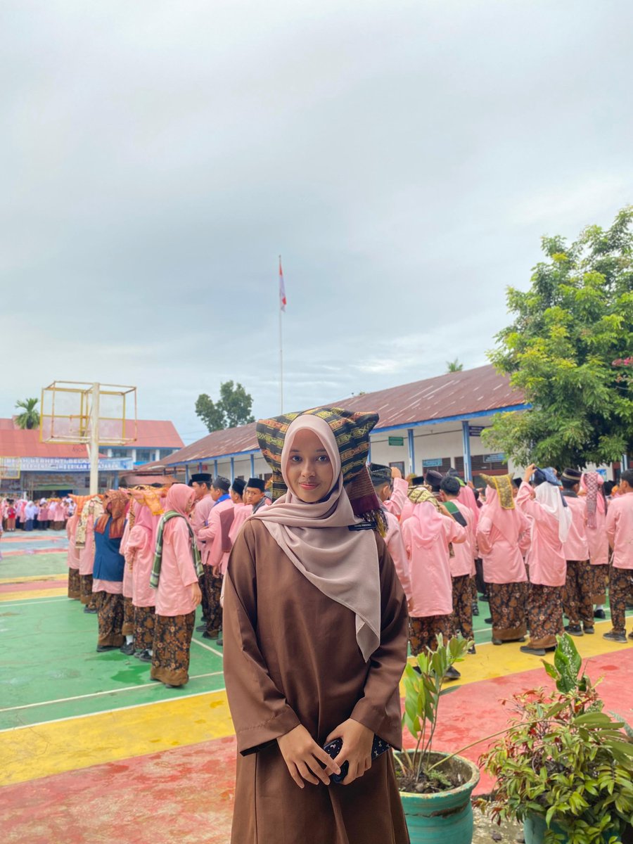 slvrginia__'s tweet photo. Minangkabau day🪷 https://t.co/HwuRHbA22T