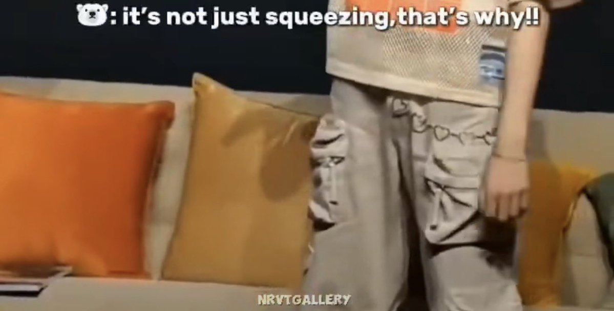 teep1p's tweet photo. @sunookimsunny why were they so shy about saying how tee squeezes por that even tee stopped por from continuing and told him he couldn’t say it here 
like WHERE ELSE is he squeezing him for them to get this shy about it???

and there’s another vid of tee squeezing a squishy card and saying he - https://t.co/WQdh1wsUrZ