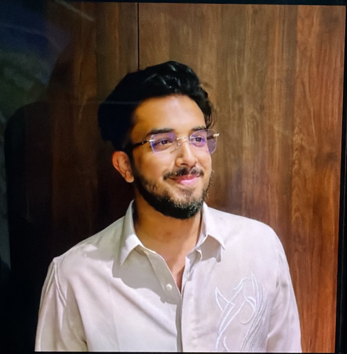 AskLipun's tweet photo. Meet Soumya Ranjan Rath, 20.

Earlier, in Sashtri Nagar, Bhubaneswar, a Mercedes crash killed an innocent man. He was arrested and later granted bail.

Now, in Badagada, he has allegedly put another life at risk, with the RTO Commissioner reportedly the target, while drunk.

How many chances will the system give before another innocent life is lost?

Bail is not a licence to endanger lives. Strict action. No special treatment. No one is above the law.