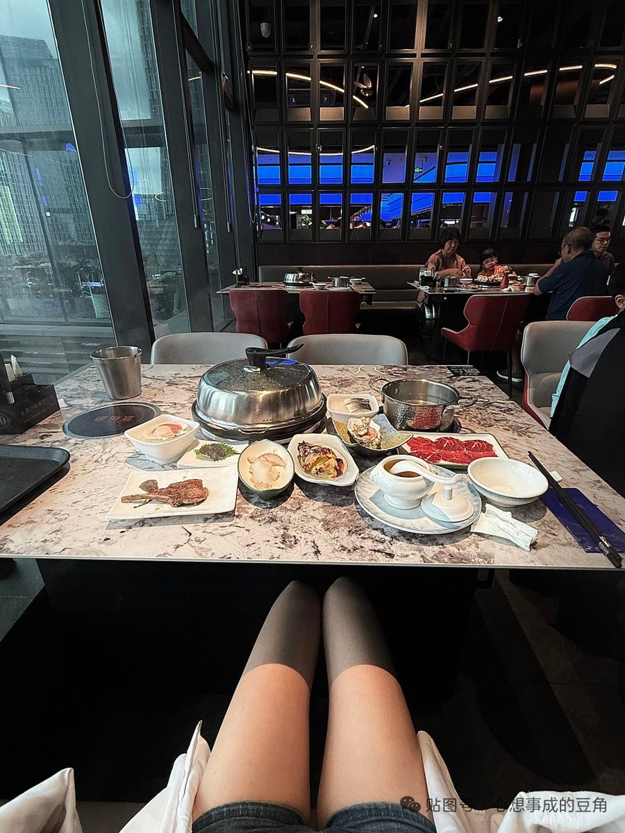 jian43288's tweet photo. 一个人的自助餐是几级孤独 #互关互fo https://t.co/Txnvv6FTkL