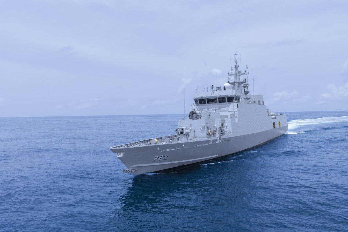 TheIndUSTech's tweet photo. Today,  Indian Navy commissioned INS Mangrol, the third Mahe-class Anti-Submarine Warfare Shallow Water Craft built by Cochin Shipyard Limited . 

- With over 80% indigenous content, the vessel features advanced sonar, radar, torpedoes, and anti-submarine rockets. It is part of a 16-vessel programme, with eight ships each being built by CSL and Garden Reach Shipbuilders & Engineers @OfficialGRSE , in partnership with L&T Shipbuilding for the latter series. 

- The induction strengthens India's coastal anti-submarine warfare capabilities and highlights domestic warship construction and systems integration. The development comes as Pakistan inducts #Chinese -built Hangor-class submarines under an eight-submarine programme, adding context to regional underwater security.
#Mangrol