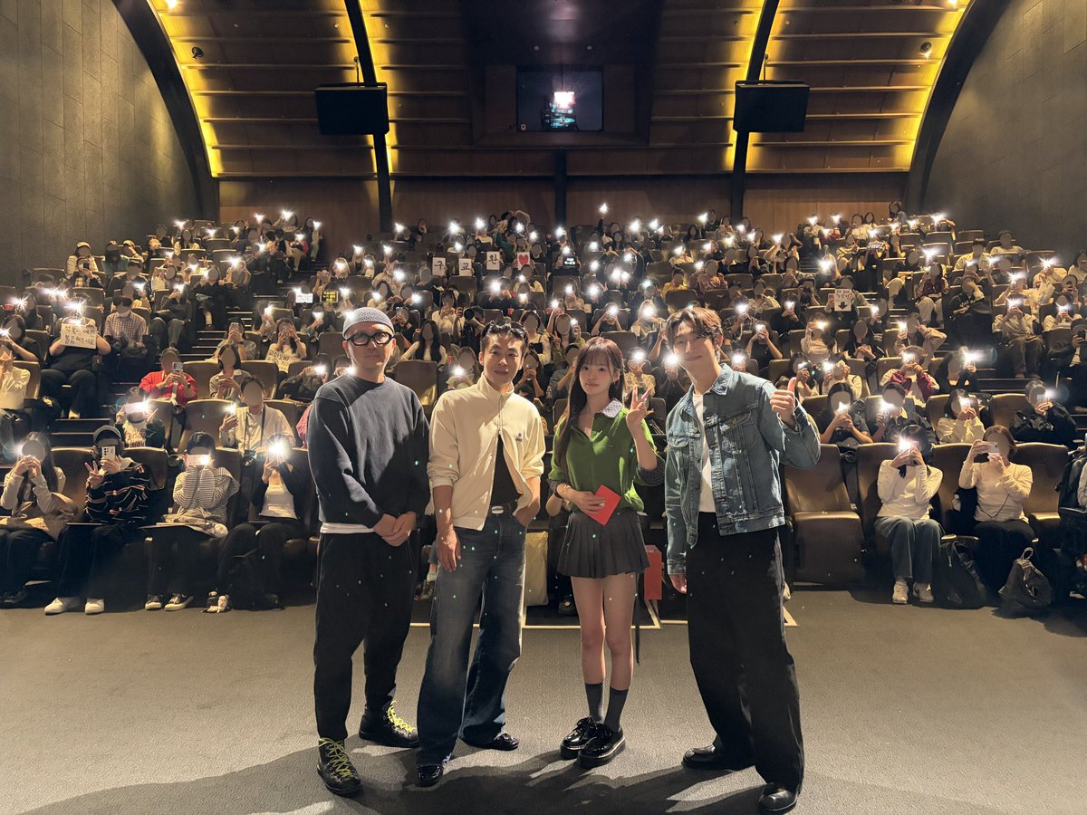 kyoche9's tweet photo. 활활즈 이제 못 본다고....? 진짜 구라...... https://t.co/MMW5PTFgeH