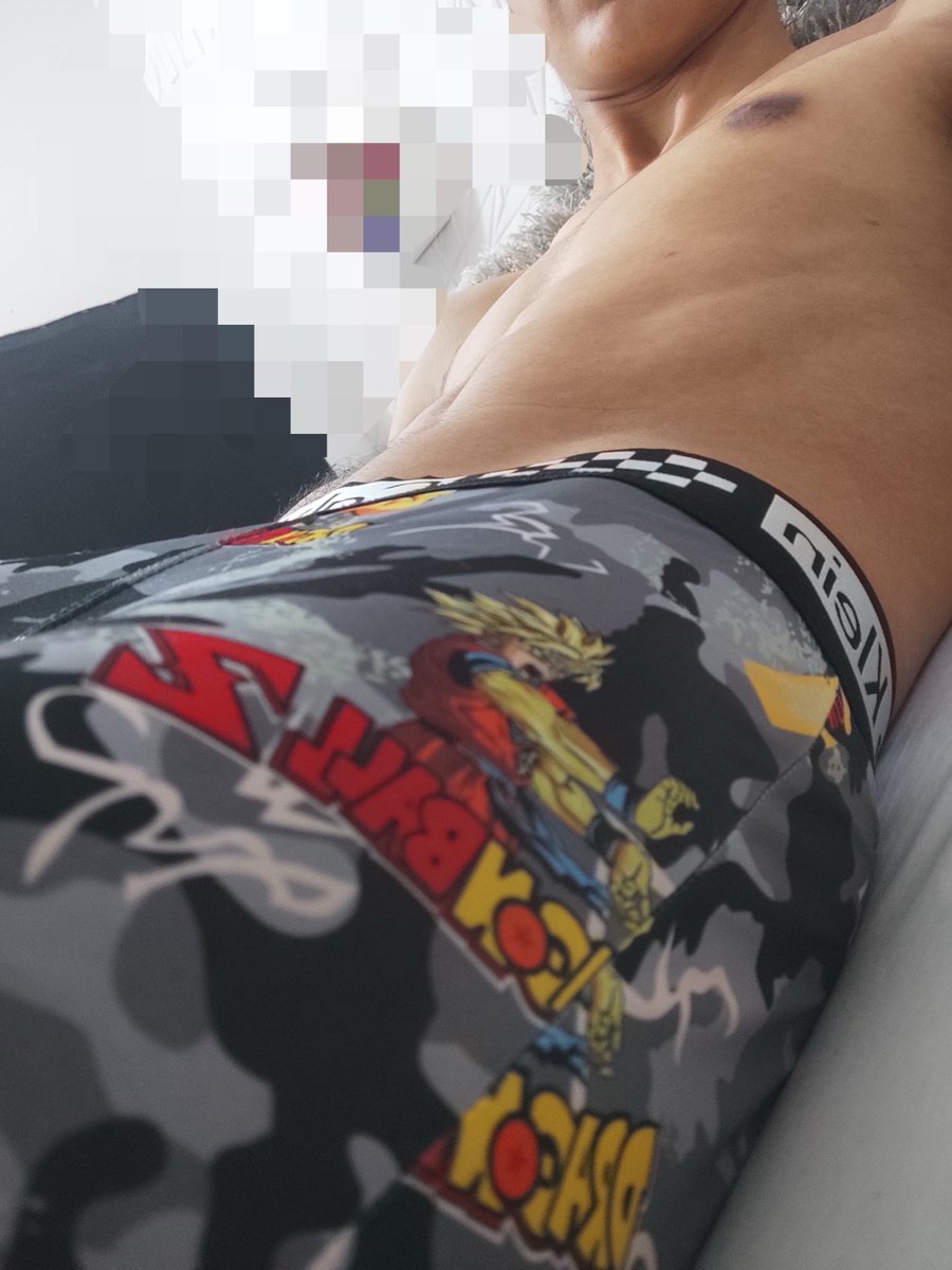 daddy_mask's tweet photo. Extraño mi boxer de Dragon Ball 😿 https://t.co/ovLAUoKbEU