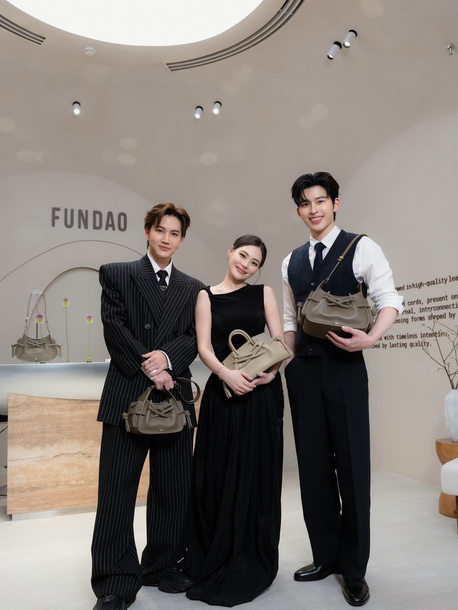ppnarawinz's tweet photo. 📸 golfpichaya ig

POND AT FUNDAO ICONSIAM 
#FundaoxPond #ppnaravit 

Two worlds. One space. Timeless meets futuristic.
@.fundaoera #fundaomoonlitreverie

Yesterday was a blast. 🚀 
Thanks to everyone who landed with us on the FUNDAO moon. 🌙 
@ppnaravit @.winmetawin @.nychaa @.juneiperb0i

@.yinyinbae congrats on your big day 🤍