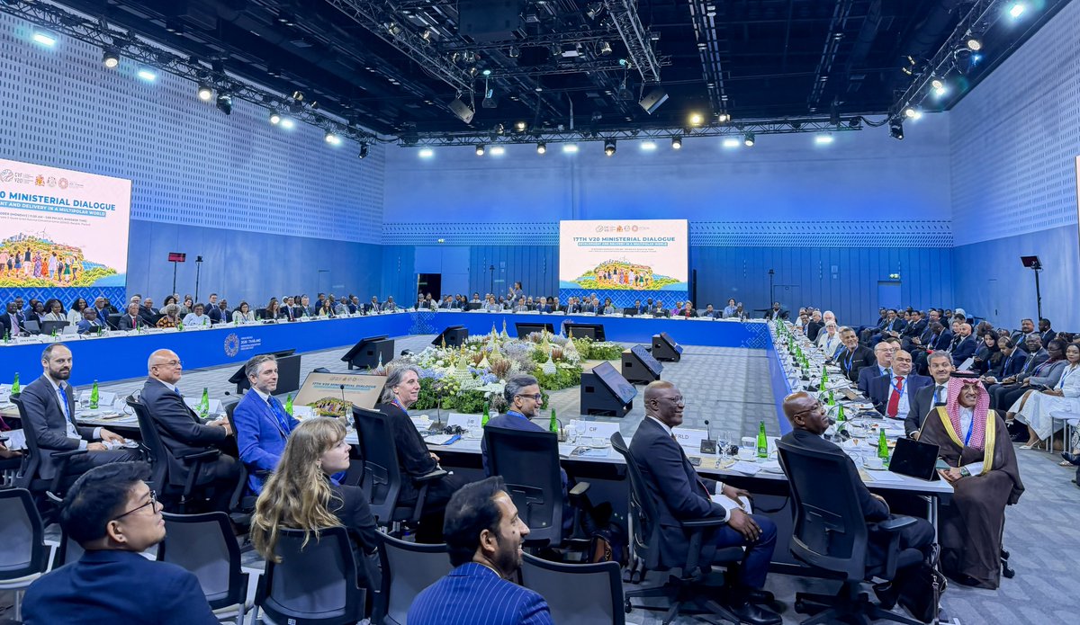 igoldfajn's tweet photo. At the @V20Group Ministerial Dialogue in Bangkok, I spoke about how we can better help countries prepare for future shocks.

We’re deploying practical financial instruments to help countries manage vulnerability and build resilience, from debt swaps operations to contingent financing and other risk-transfer instruments.

Concessional resources remain essential and should continue to be directed to those most in need. At @the_IDB, we’re reforming our concessional framework to support countries most vulnerable to natural disasters. The idea is to strengthen resilience through better preparedness and faster response.

This is also the approach behind our Ready and Resilient Americas initiative, which brings together countries, the private sector, and development partners to strengthen resilience.
-----
En el Diálogo Ministerial del V20 en Bangkok, hablé sobre cómo podemos ayudar mejor a los países a prepararse para futuros shocks.

Estamos desplegando instrumentos financieros prácticos para ayudar a los países a gestionar la vulnerabilidad y fortalecer la resiliencia, desde operaciones de canje de deuda hasta financiamiento contingente y otros instrumentos de transferencia de riesgos.

Los recursos concesionales siguen siendo esenciales y deben continuar destinándose a quienes más los necesitan. En el BID, estamos reformando nuestro marco de financiamiento concesional para apoyar a los países más vulnerables a los desastres naturales. La idea es fortalecer la resiliencia mediante una mejor preparación y una respuesta más rápida.

Este es también el enfoque de nuestra iniciativa Preparados y Resilientes en las Américas, que reúne a países, el sector privado y socios para el desarrollo para fortalecer la resiliencia.
-----
No Diálogo Ministerial do V20, em Bangkok, falei sobre como podemos ajudar melhor os países a se prepararem para futuros choques.

Estamos implementando instrumentos financeiros práticos para ajudar os países a gerenciar vulnerabilidades e fortalecer a resiliência, desde operações de conversão de dívida até financiamento contingente e outros instrumentos de transferência de risco.

Os recursos concessionais continuam sendo essenciais e devem continuar direcionados a quem mais precisa. No BID, estamos reformando nosso marco de financiamento concessional para apoiar os países mais vulneráveis a desastres naturais. A ideia é fortalecer a resiliência por meio de uma melhor preparação e uma resposta mais rápida.

Essa também é a abordagem da nossa iniciativa Preparados e Resilientes nas Américas, que reúne países, o setor privado e parceiros de desenvolvimento para fortalecer a resiliência.