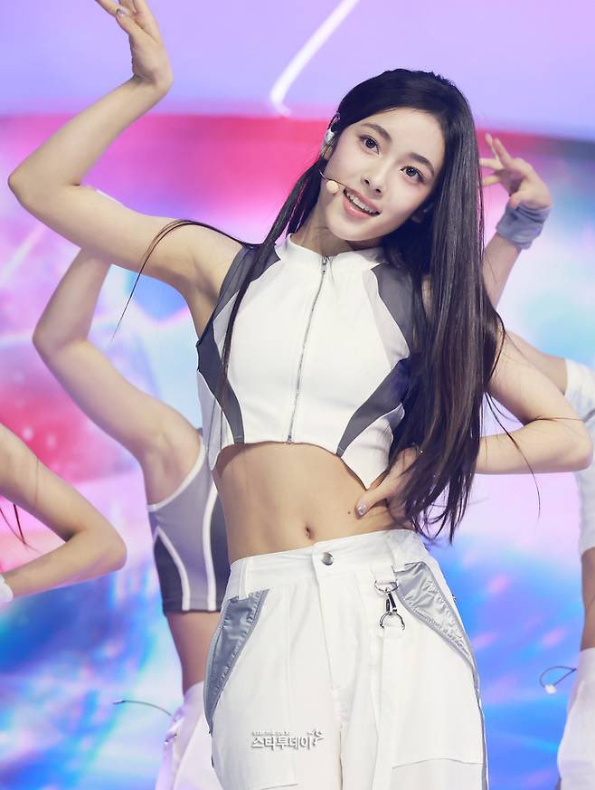 oaspics's tweet photo. OUR PRETTY GIRL 

#오아 #A2OLITE #OA https://t.co/KZ607o8XLD