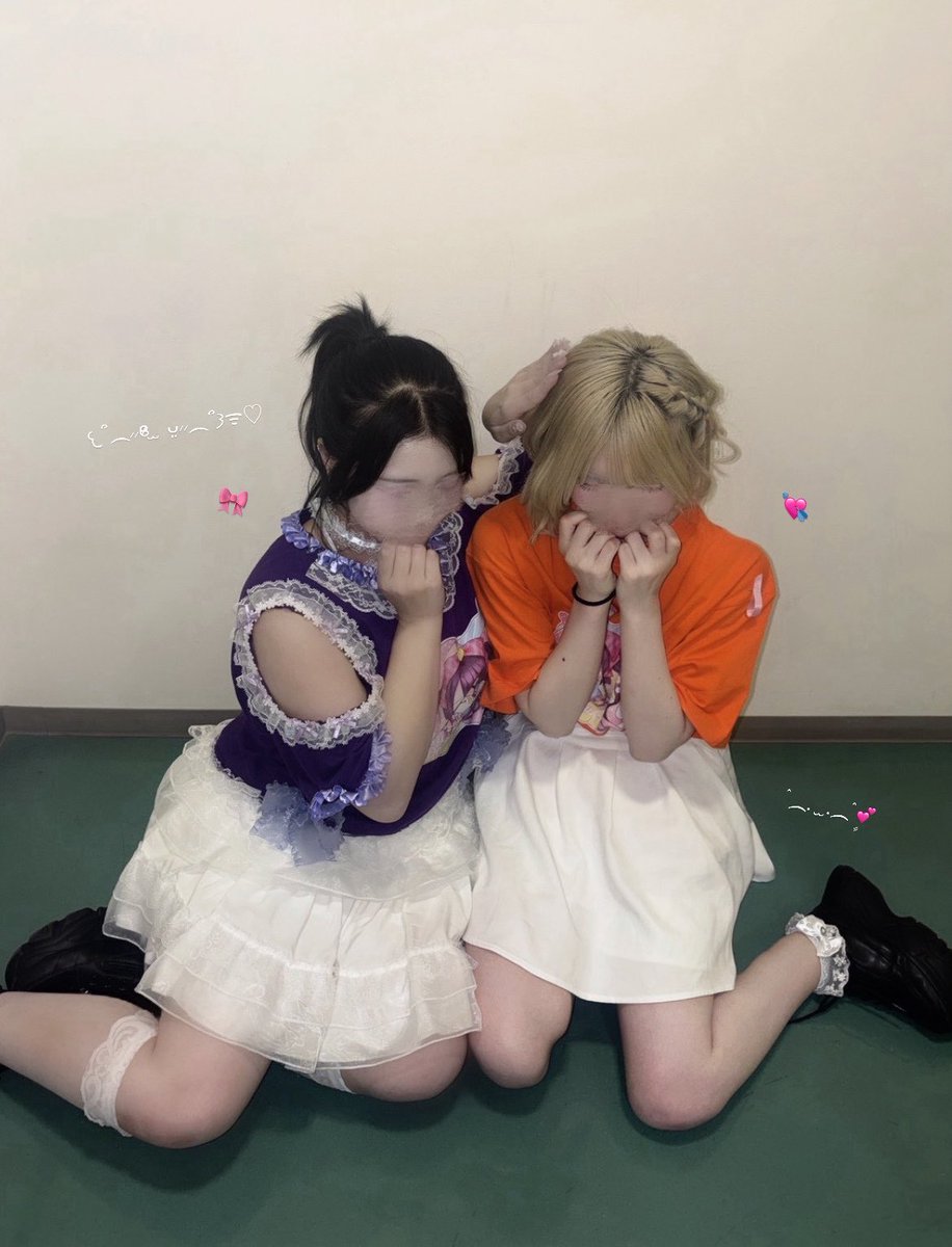 VVn0w0u's tweet photo. はじめまして #共立祭2026 ありがとうございましたദ്ദി -᷅ ·̫ -᷄ )🧡13期びびです💋
だだだーーーいすきなあずさんが一緒に撮ってくださいました⤵️チュ https://t.co/QxEiDaWaQ4