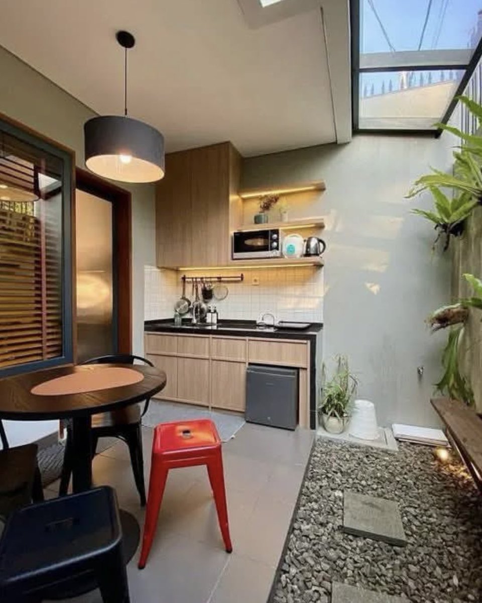 interior_only's tweet photo. POV: Our own little world, late-night movies, slow kisses &amp; a home that feels like love. 🏡🤎✨ https://t.co/vchie5Ze7R