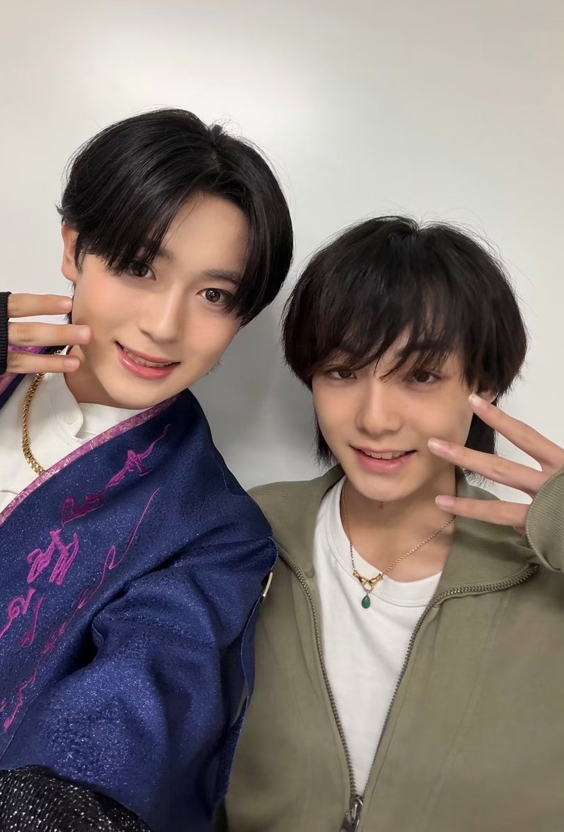hntzk_46pyo's tweet photo. 🌡️#iiONDO #三戸琳仁 くん着用

■ MISSOMA
HARRIS REED IN GOOD HANDS DROP PENDANT ネックレス
¥62,700 https://t.co/1PzuiUTTgD