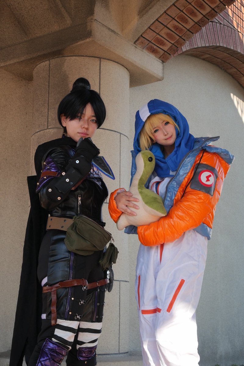 Fani_Va_D4C's tweet photo. ⚠️Cosplay⚠️
【APEX/レiイiス&amp;ワiッiトiソiン】

富士コス2日目にてたまたま同じ作品をしており、お声かけいただき撮影いたしました📸✨️
パーティ組んだり、フィニッシャーかけたりかけられたりとても楽しかったです🎶
またよろしくお願いします🎶

🥷様、📸様はツリーにて
 
 #富士コス https://t.co/JzpPyhtoZ0