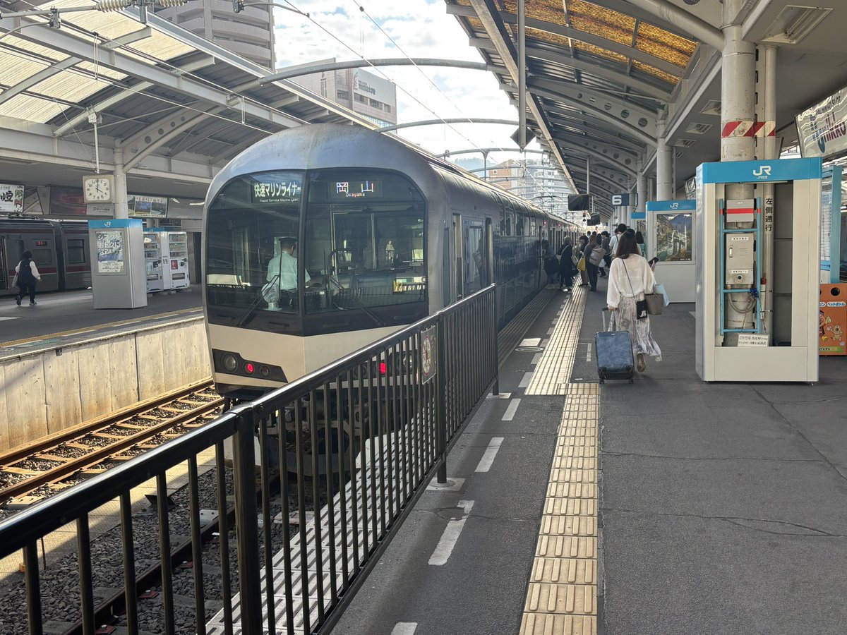 rinchanm0928's tweet photo. 高松駅🚉②
#高松駅　#マリンライナー https://t.co/sg9BQxa5Dj