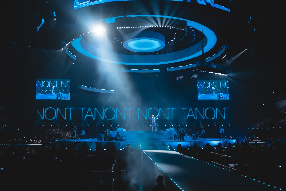 around_ent's tweet photo. “นนท์ ธนนท์” เสิร์ฟเวที 360° กลางอิมแพคปิดฉาก “ARENA ENCORE” พร้อมประกาศ EP.04 ปีหน้า “จัดร้อนหน่อยนะครับ” เตรียมบุก “ราชมังฯ”

#THEMOMENT_ARENAENCORE
#NONTTANONT
#LOVEiSSHOWBiZ
#LOVEiSENTERTAINMENT

อ่านข่าวเพิ่มเติม
📍https://t.co/arC7n6j37L

และเมื่อ “ARENA ENCORE” ปิดฉากลง บทต่อไปของ “นนท์ ธนนท์” ก็กำลังจะเริ่มต้นขึ้น กับ EP.04 ที่เตรียมพาความยิ่งใหญ่ไปสู่ “ราชมังคลากีฬาสถาน” ในปีหน้า เพื่อร่วมเฉลิมฉลองอีกหนึ่งหมุดหมายสำคัญบนเส้นทางศิลปินครบ 15 ปี งานนี้แค่ประกาศแรกก็ทำเอาแฟน ๆ เตรียมตัวรอแล้วว่า ความร้อนแรงครั้งต่อไปของ “นนท์ ธนนท์” จะพาไปไกลแค่ไหน — ติดตามรายละเอียดอย่างเป็นทางการได้เร็ว ๆ นี้!